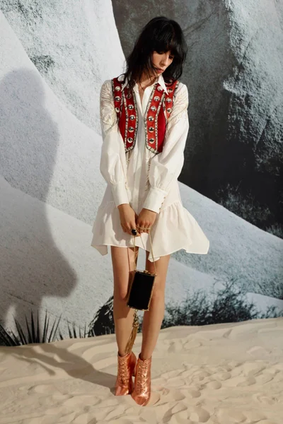 Look 13